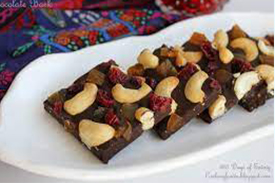 Dark with Cashew Barks